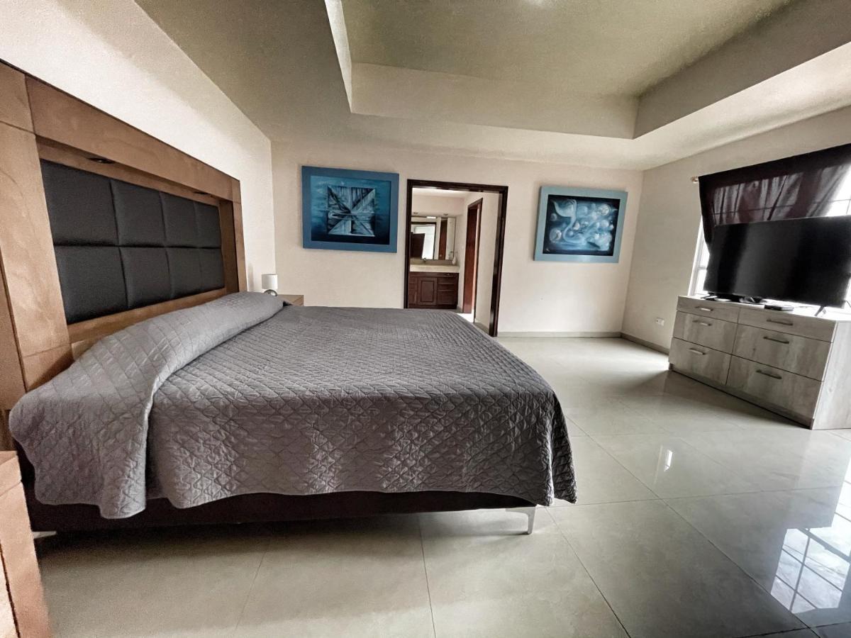 Room In Guest Room - 20 Suite For 2 People Torreon Exterior photo